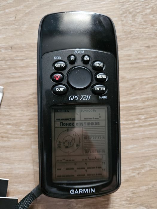 Garmin GPS 72H - прочный водонепроницаемый портативный навигатор