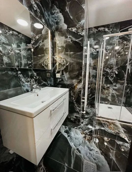 Vindem apartament nou, trei camere, premium, 105 mp, Valenii de Munte