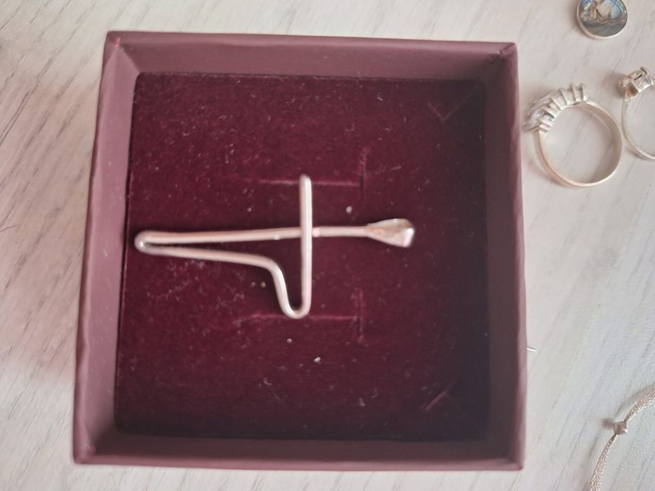 Vând bijuterii din argint