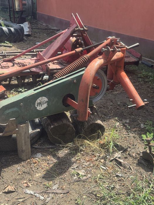 Vand cositoare dupa tractor