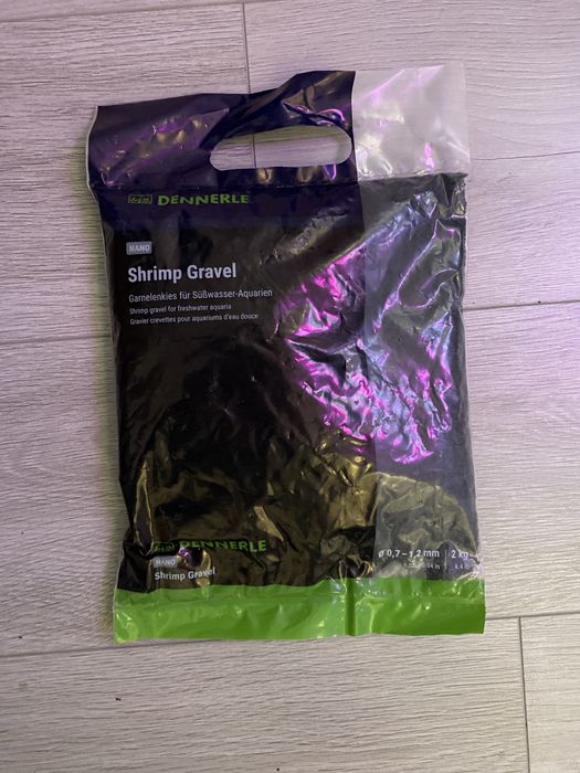 Nisip pentru acvarii nano Dennerle Sulawesi Black 2kg