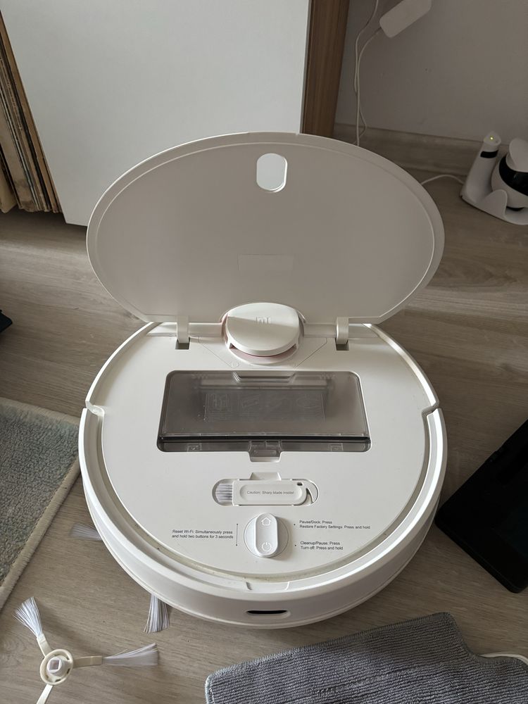 Mi Robot Vacuum Mop Pro