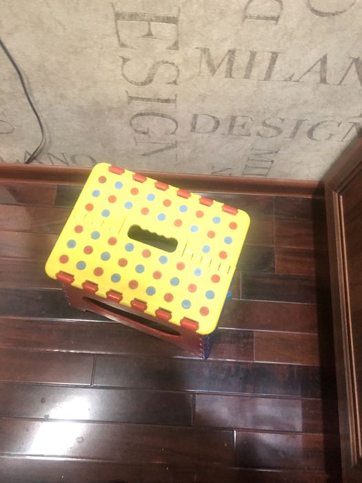 Стульчик раскладной пласмассовый