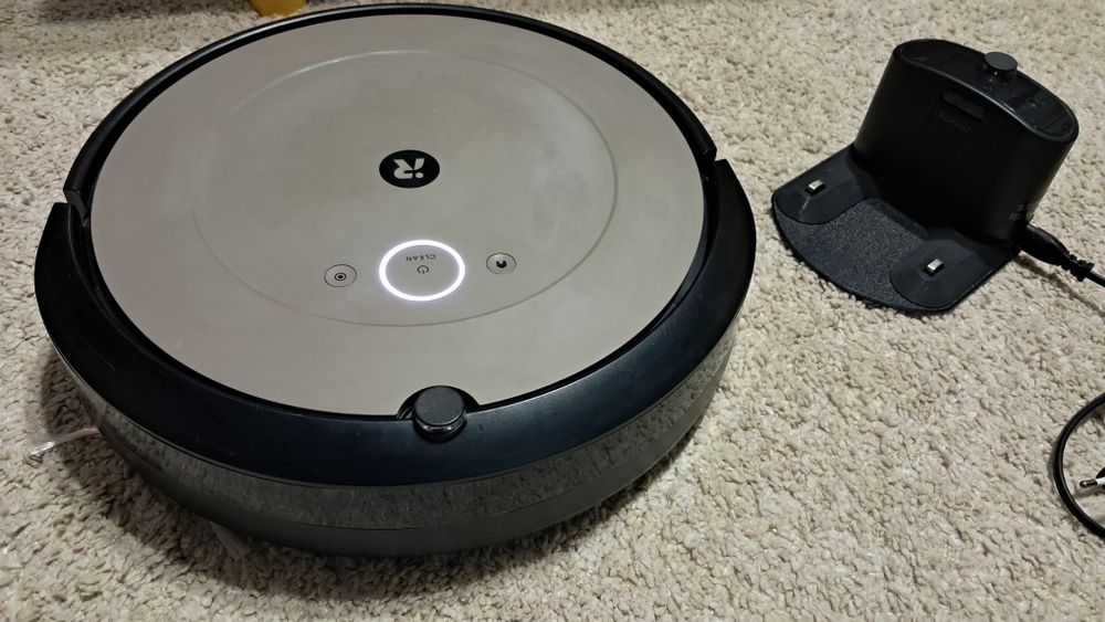 Robotul aspirator iRobot Roomba