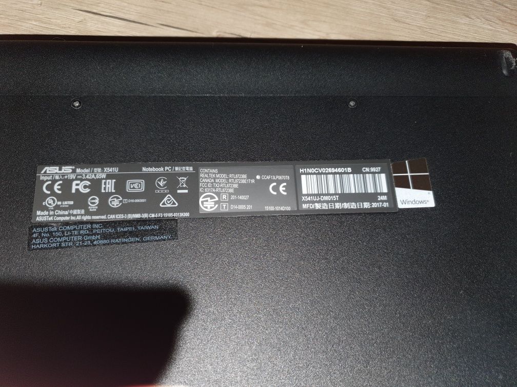 Laptop Asus  intel core i5 , 7 gen pe  15" 7200U Nvidia Geforce