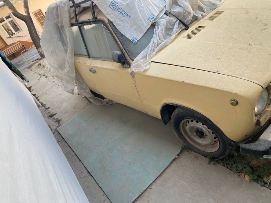 Vaz 2102 zapchastga sotiladi