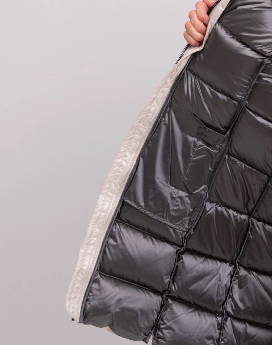 Geca Colmar Originals cu gluga din blana naturala marimea IT40, EU34