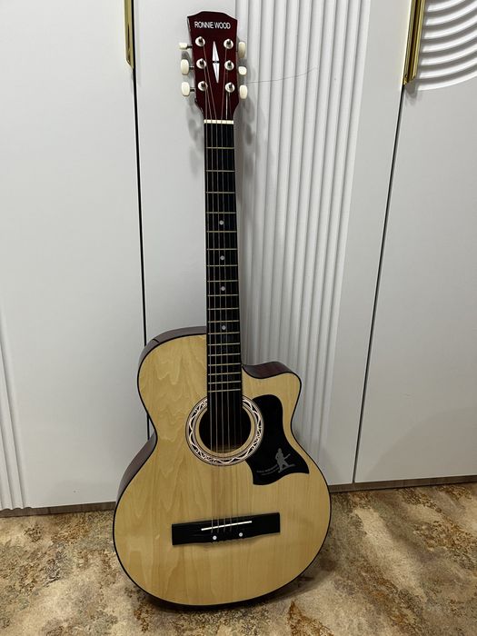 Гитара акустическая