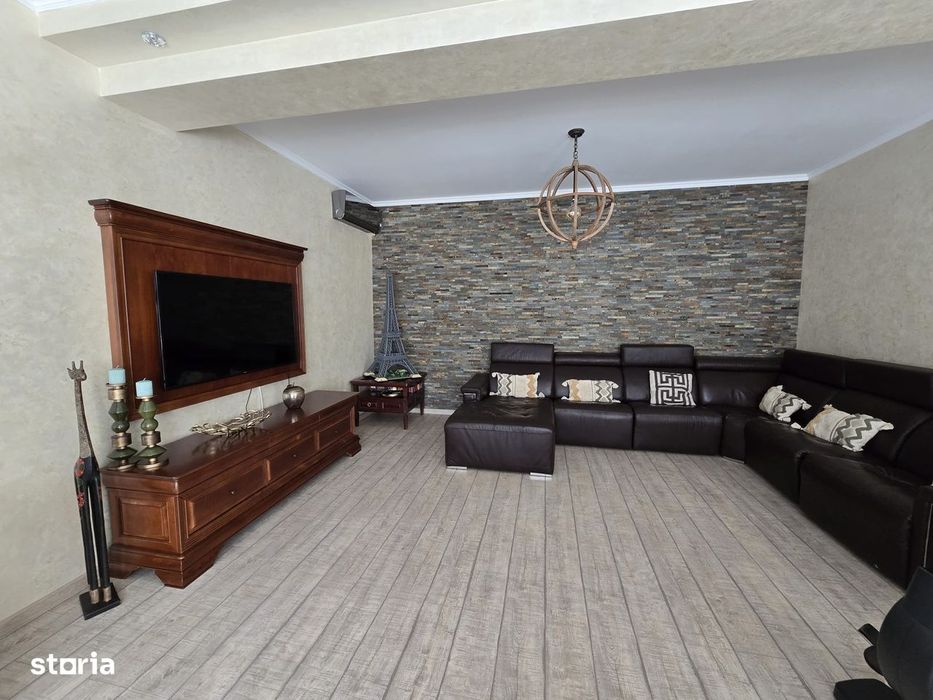 Vila P+1E+M, zona Arcasilor
