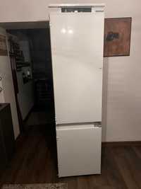 Комбиниран хладилник за вгаждане Whirpool