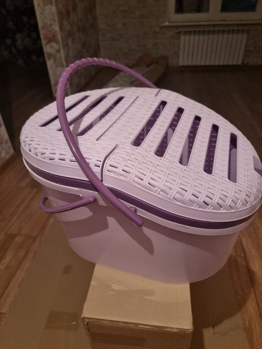 Продам недорого новую переноску для кошек