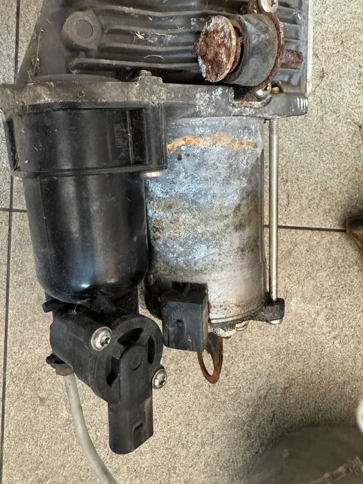 Compresor arc pneumatic cu butelie,bloc  supape Mercedes S-Class W221