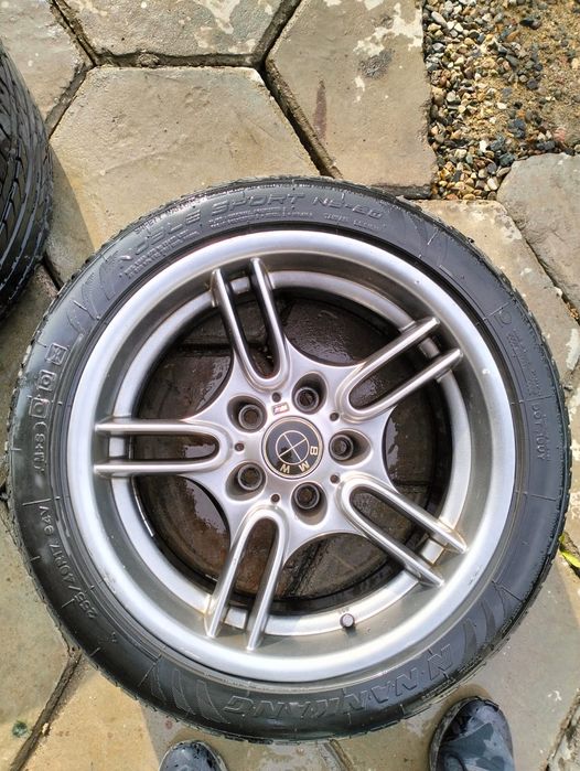 Продаю диски r17 на бмв