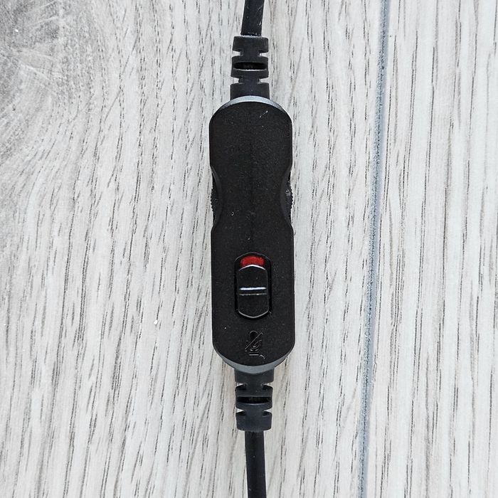 Kit Gaming Buget: Căşti HyperX + Mouse LED + Mousepad AQIRYS