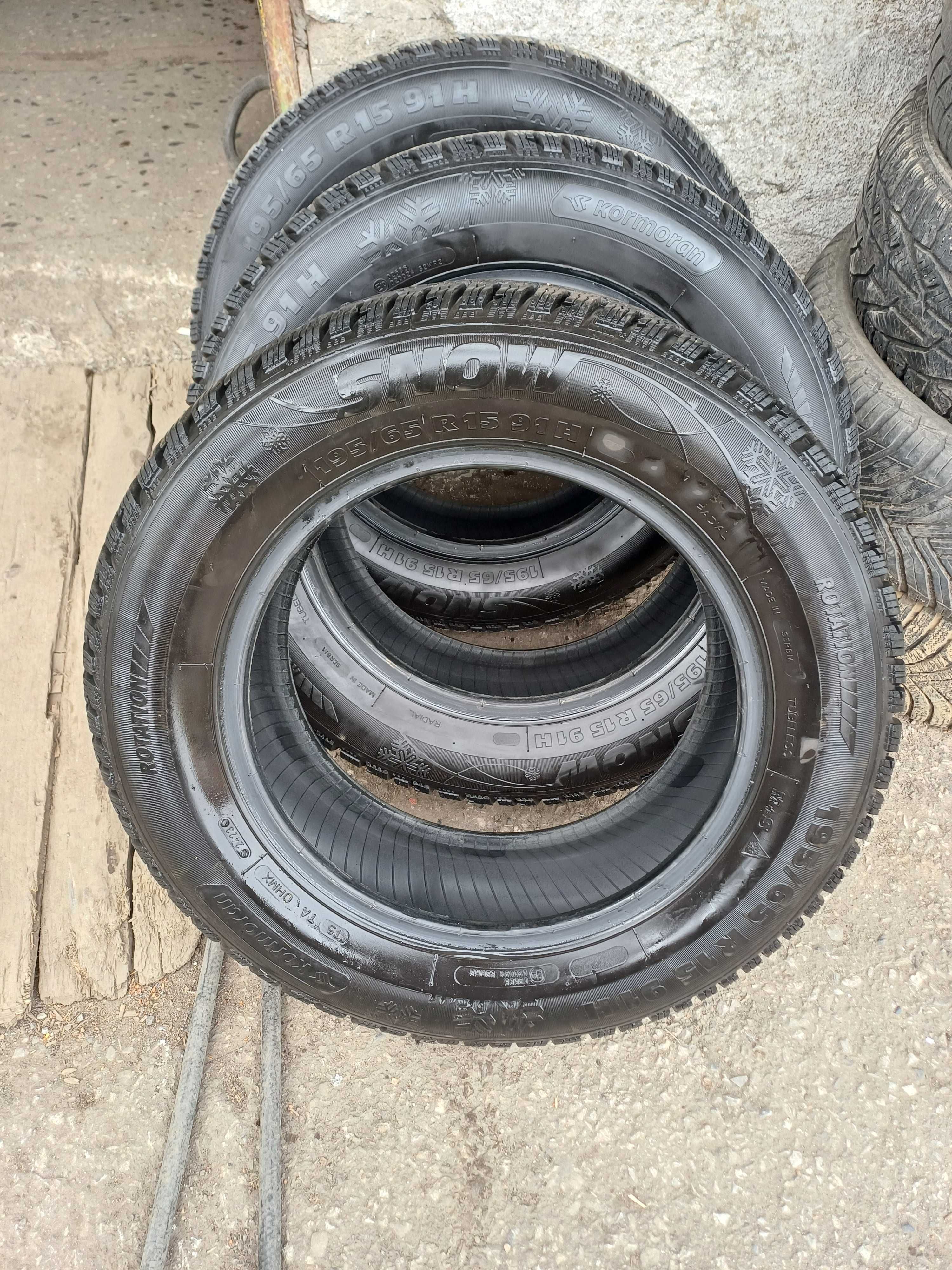 Продава зимни гуми 195/65/15