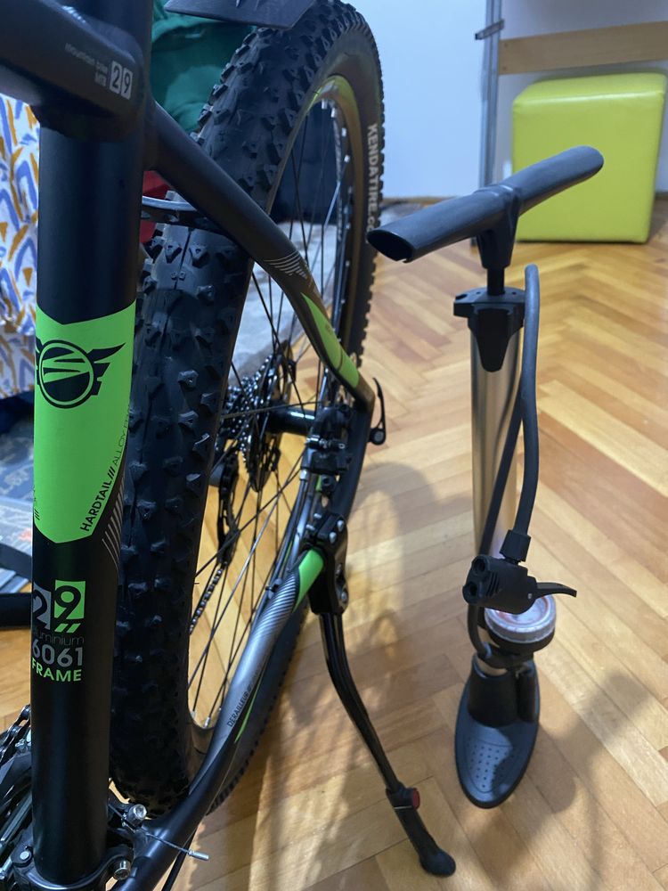 Bicicleta MTB Sprint Maverick 29 PRO - Negru/Verde Neon Mat 480 mm