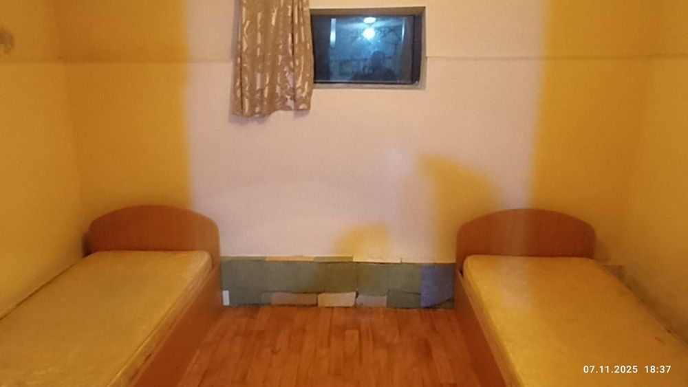 Сдам полу подвальное помещение две комнаты на долгий срок