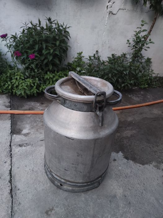 Фляга алюминиевая в хорошем состоянии не дырявая