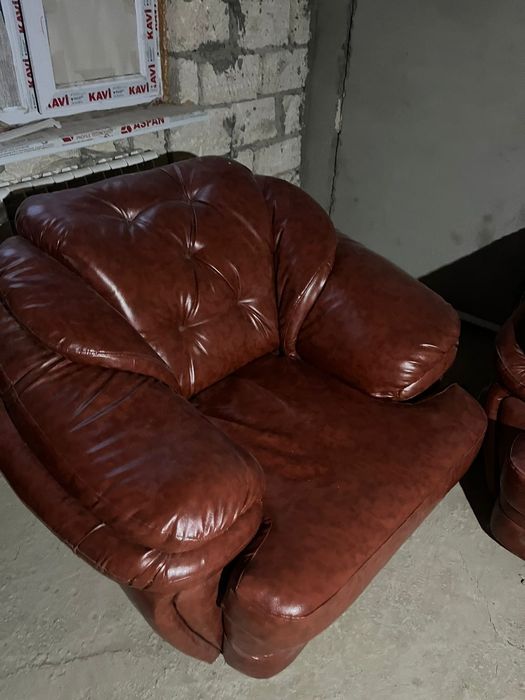 Диван с креслой в отличном состоянии
