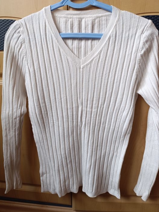 Белый свитер/свитерок и рубашка размер М