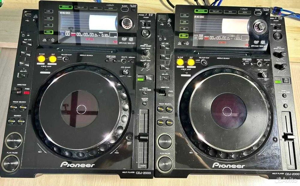 Pioneer CDJ-2000