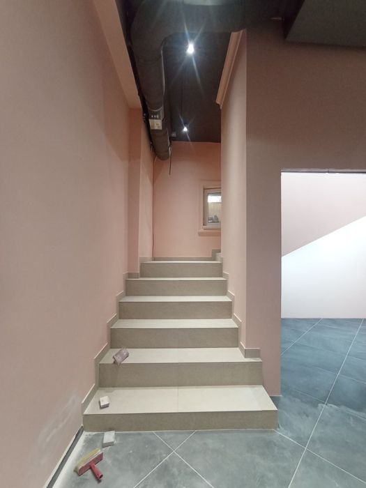 Бригада строителей делает все виды ремонта