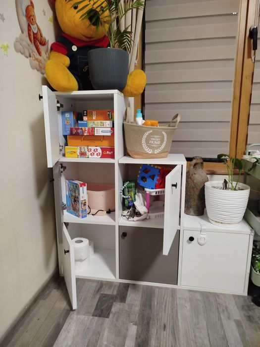 Скринове, шкафове Нощни шкафчета , етажерка