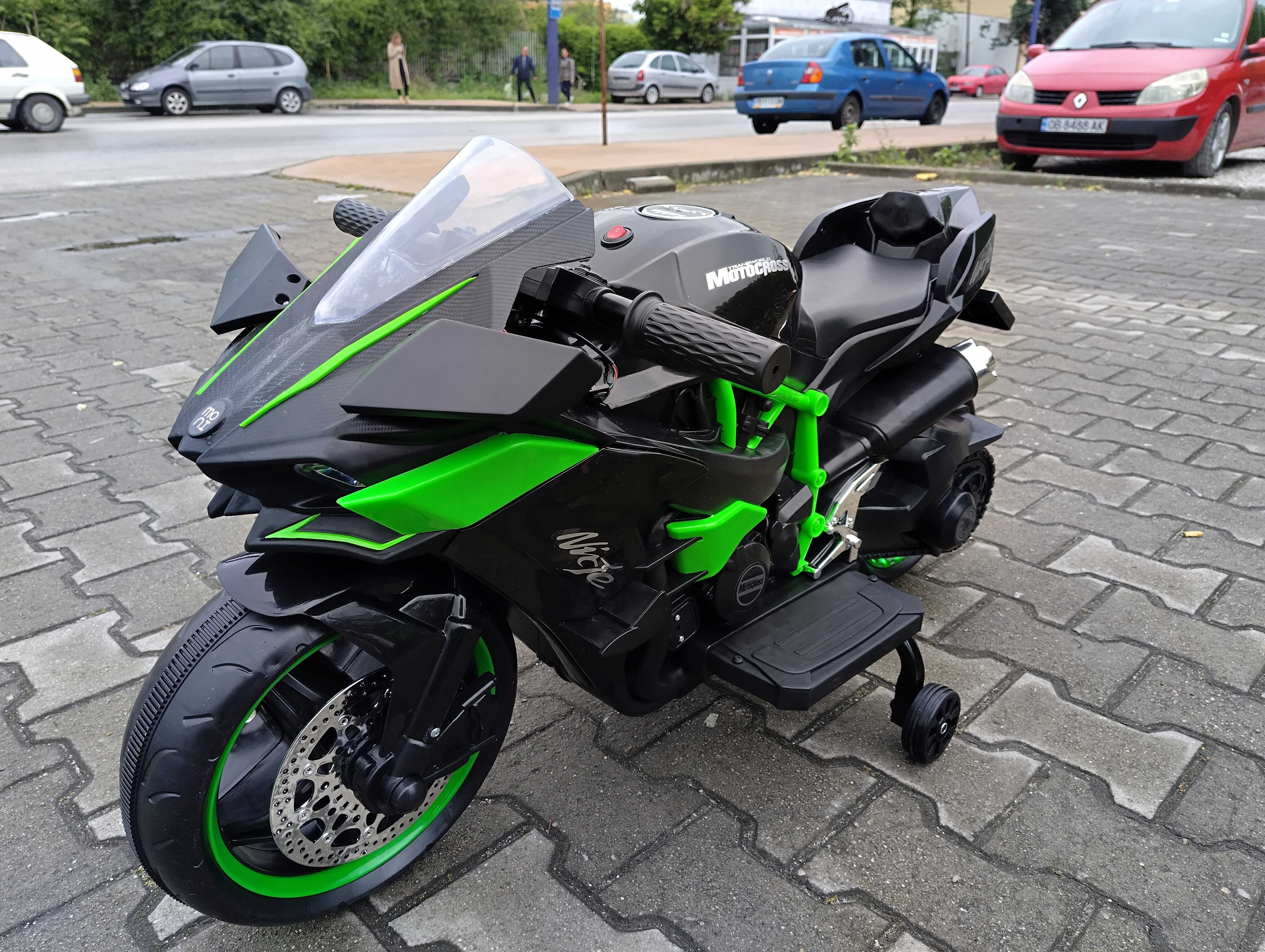 KAWASAKI акумулаторен мотор NINJA DUO черен