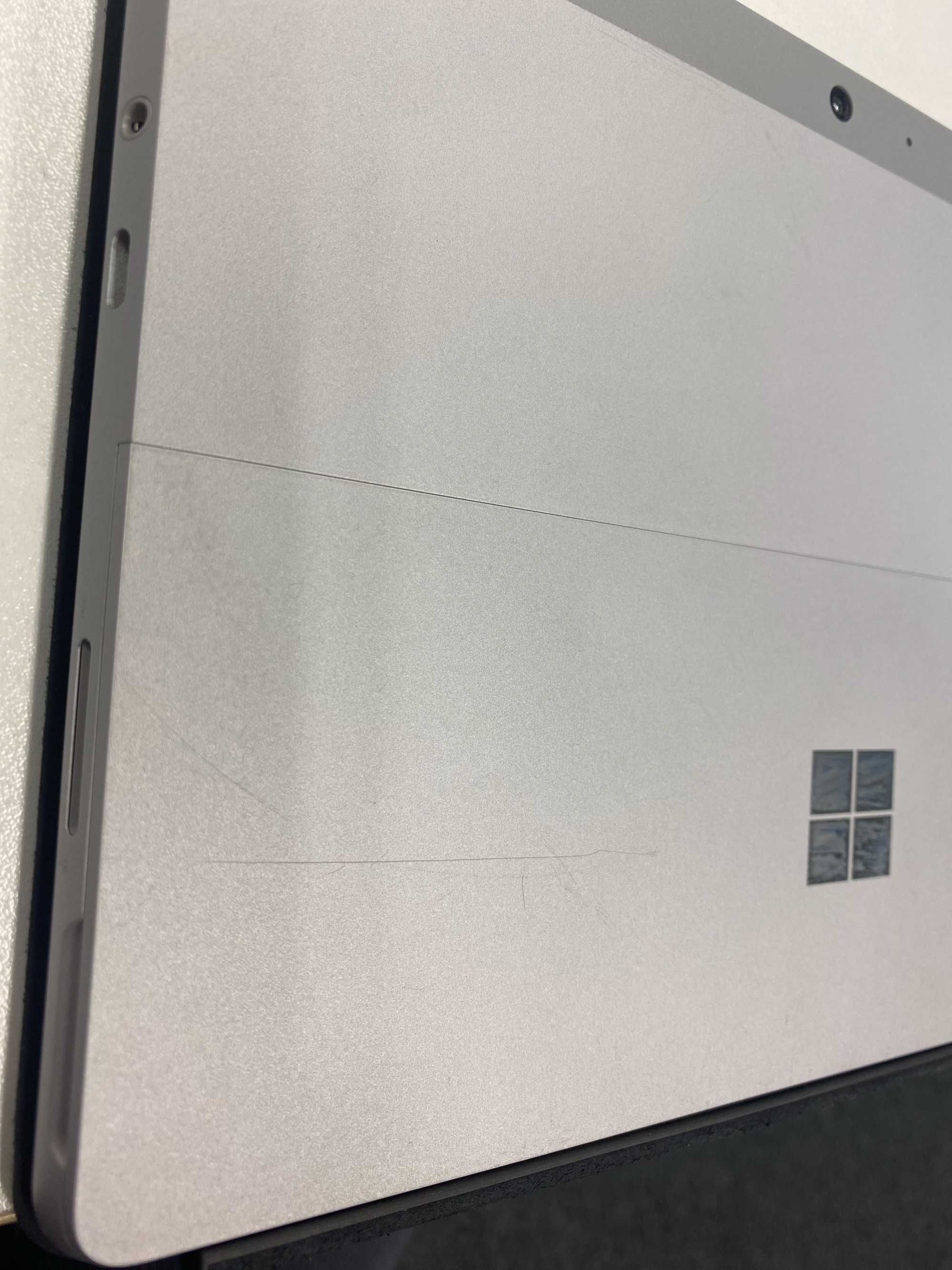 Таблет Microsoft Surface Go 3 - лицензиран win11Pro