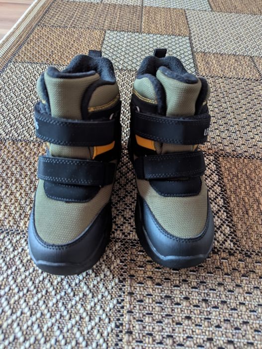 Продам детскую обувь