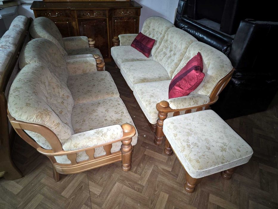 Set canapele 3+2+1+taburet -lemn masiv si catifea