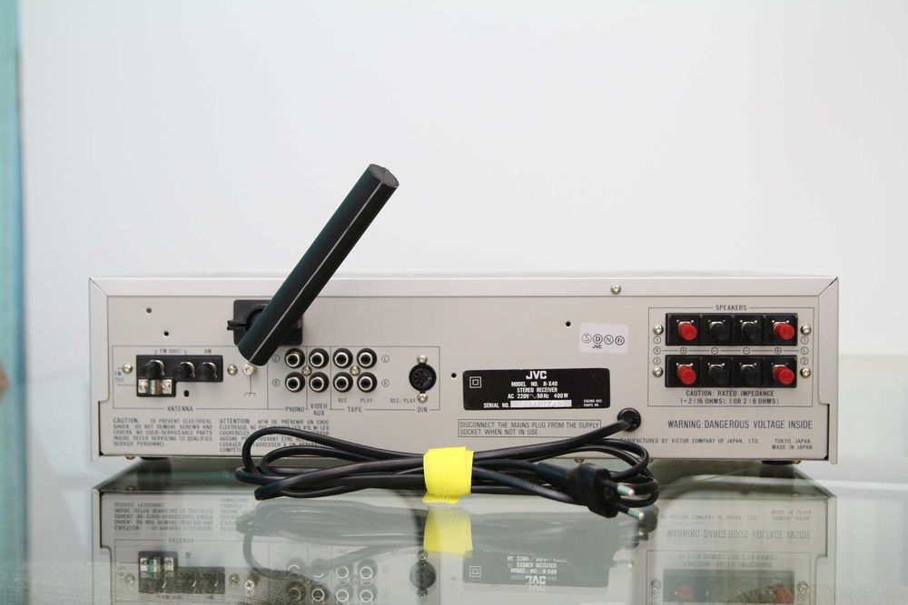 JVC RX-40 receiver cu egalizator 2 X 40 Wati 8 Ohmi