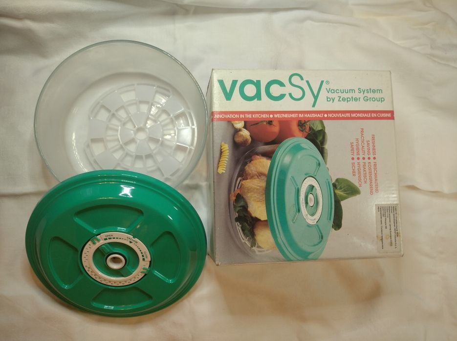 Цептер. Стъклен съд за съхранение Vacsy ( 18 x 9.5 см)