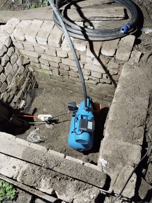 Бурение скважин на воду. Достанем застрявший насос со скважины