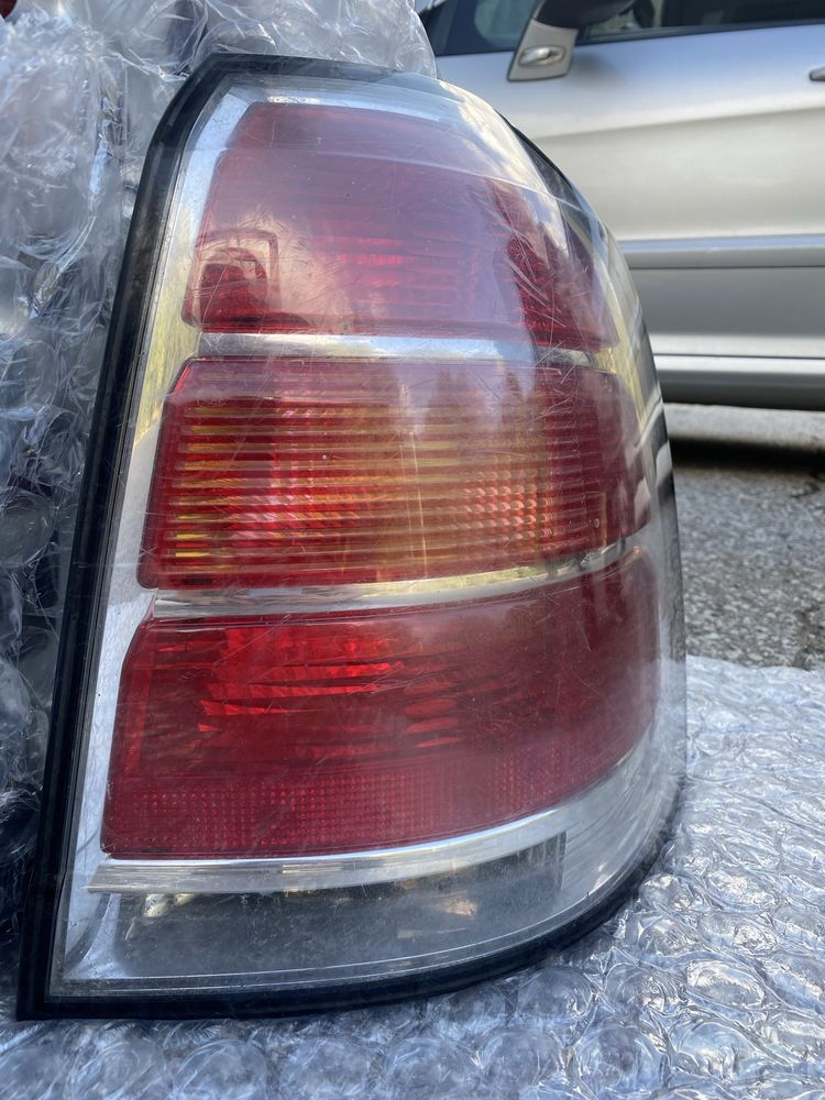 Десен стоп за OPEL ZAFIRA B