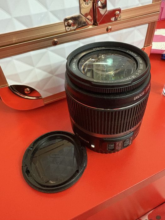 Canon EF-S 18-55mm f/3.5-5.6