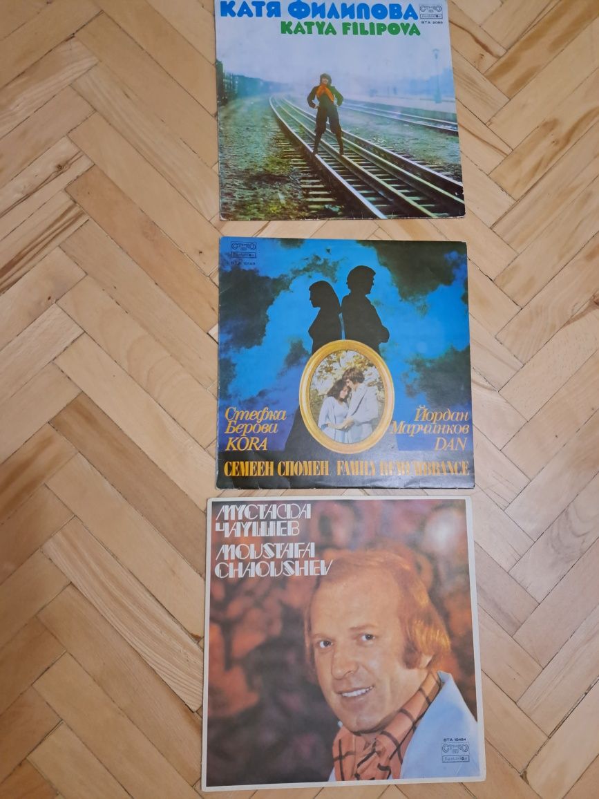 Плочи на известни български и чуждестранни изпълнители