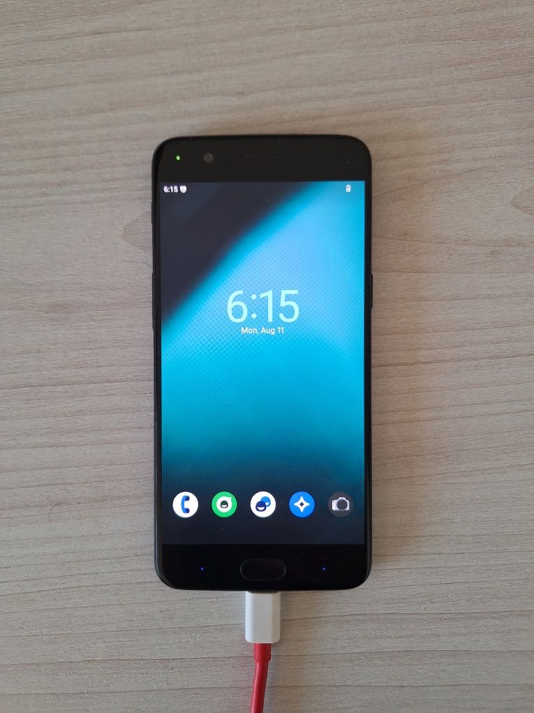 OnePlus 5 Dual SIM 128 GB 8 GB RAM