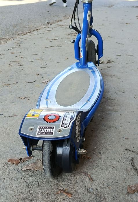 Электронной самокат модель Reminder.