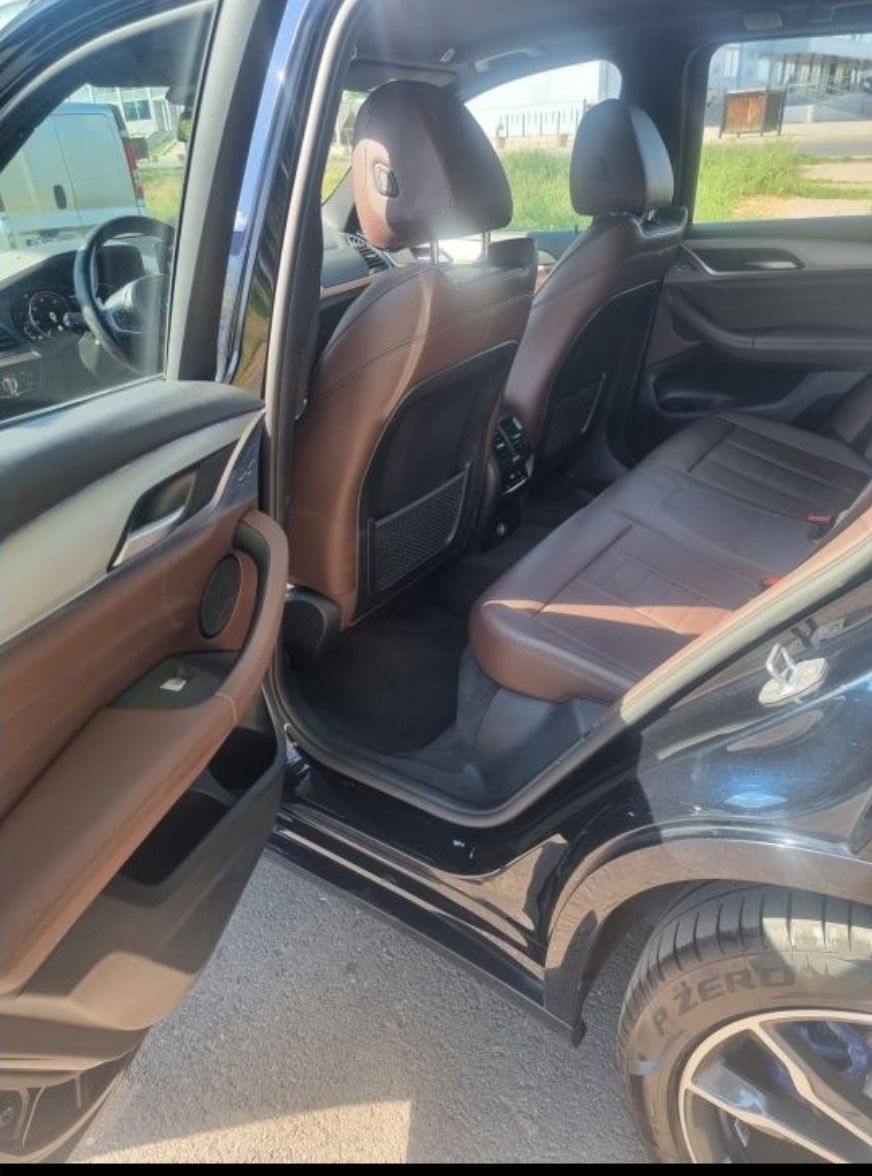 PRET FIX. Fara schimburi. BMW X3 M Pachet ,frane M, 265 CP,2990 cm3,an