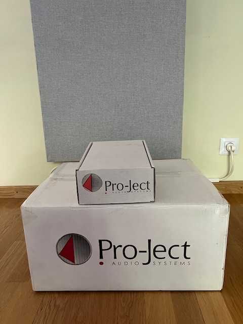 Pro-ject Debut Carbon + Pro-ject Phono Box
