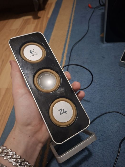 Vand sistem audio loghitech z4 perfect functionabil!!