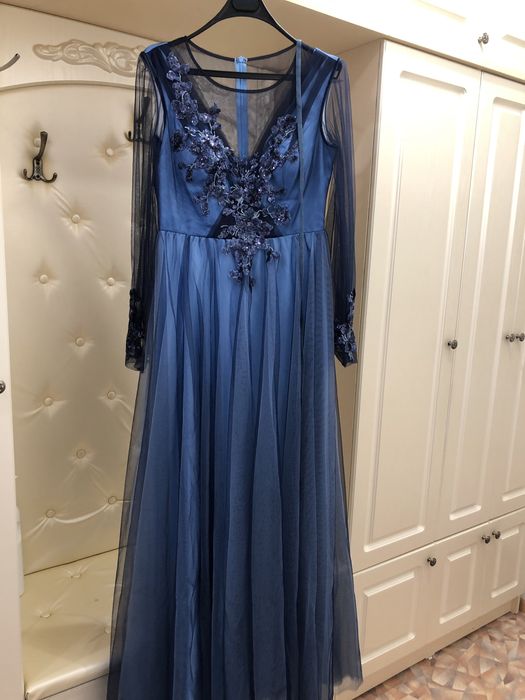 Платье на выпускной , свадьбу