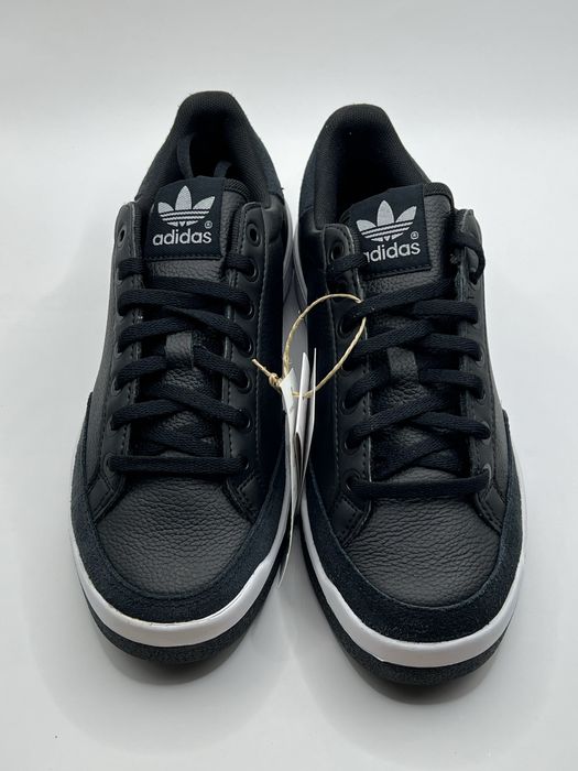 Adidas ROD LAVER  размери 37 1/3 ;   38 2/3