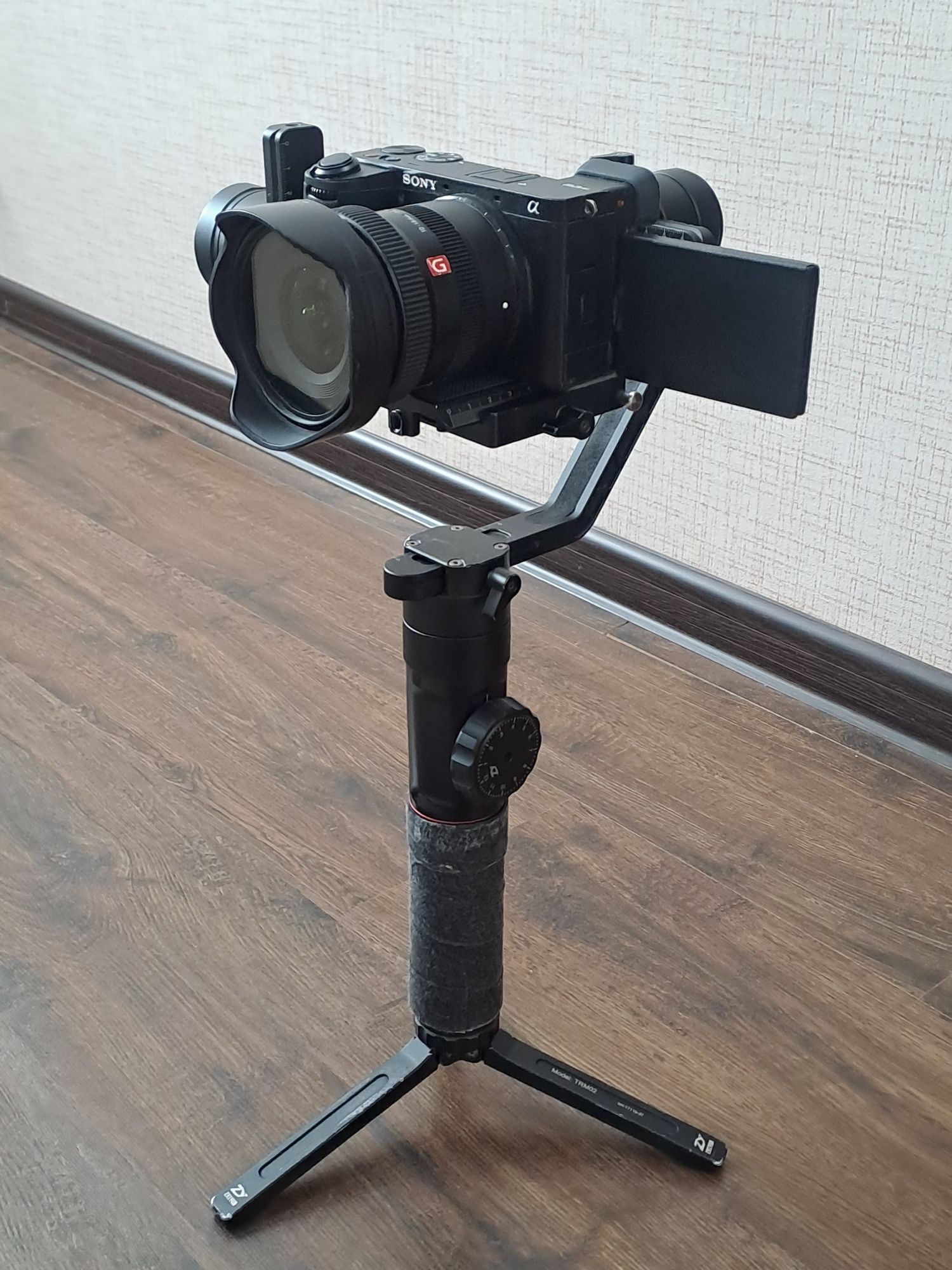 Продам стабилизатор Zhiyun Crane 2