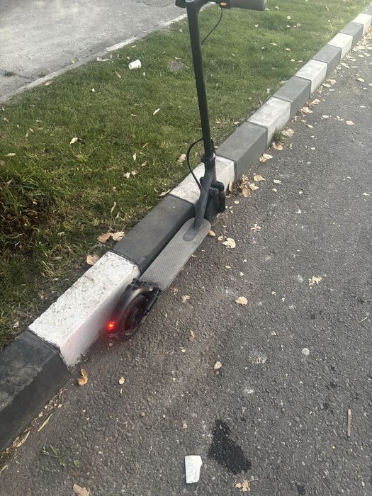 Vand trotineta electrica