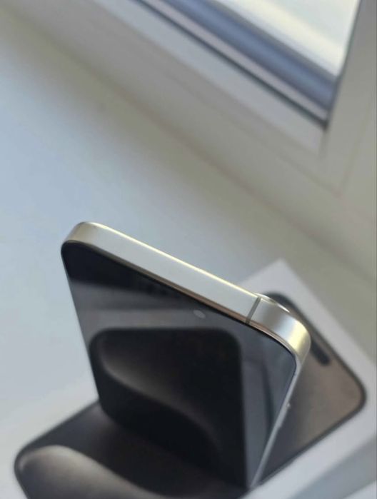 Vand / Schimb 15 Pro 256 GB White