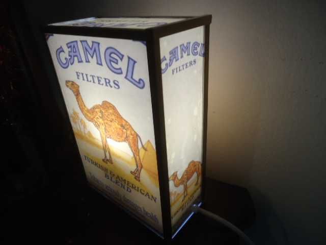 CAMEL светеща кутия-ретро.