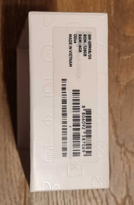 Перфектен Samsung S21fe 5G Dual SIM пълен комплект, неразличим от нов