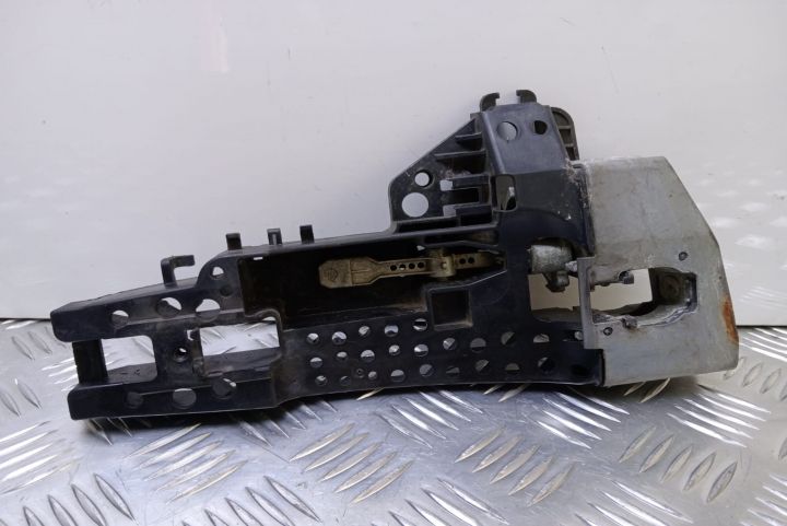 Suport maner  Valeo dreapta spate 8T0837886 Audi A4 B8/8K